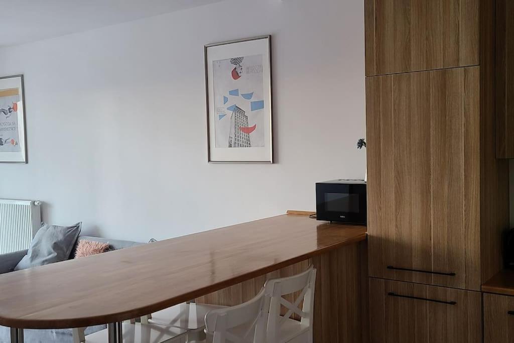 Wellsituated 1 Bedroom Condo In Warsaw Freeparking Extérieur photo